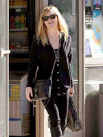 Animal rights group slams Reese Witherspoon's python bag - 9Celebrity